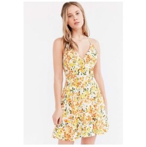 Kimchi Blue Sabina ruffle midi wrap dress- size 4